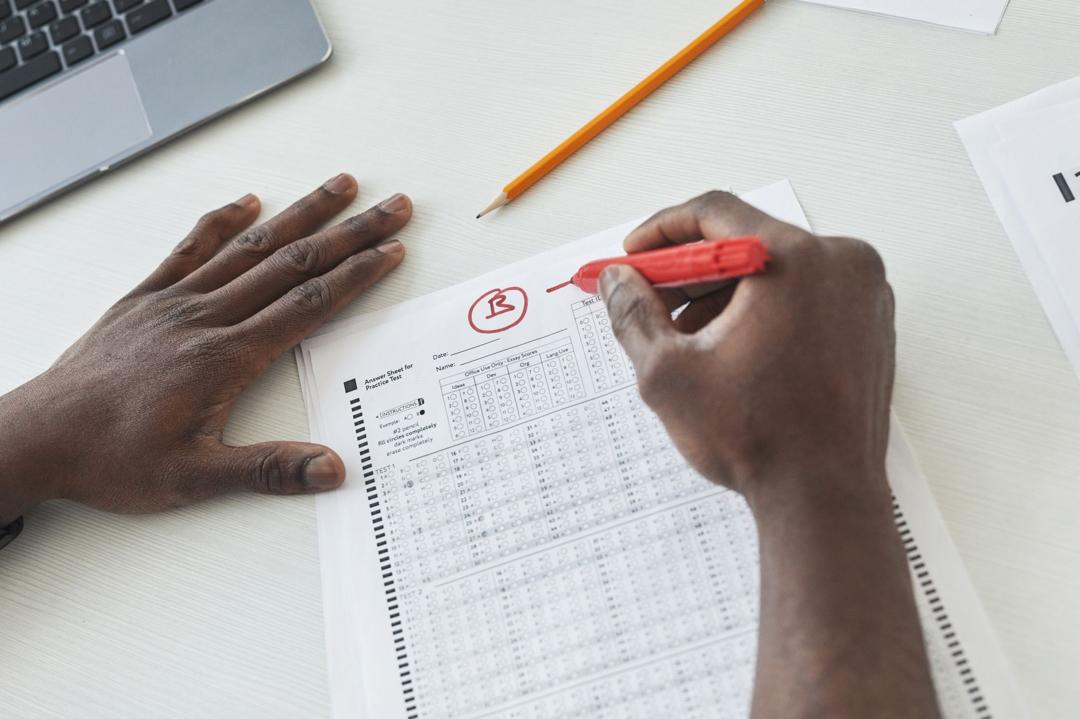 AI Essay Grading Tools: What They Actually Do for Students and Teachers