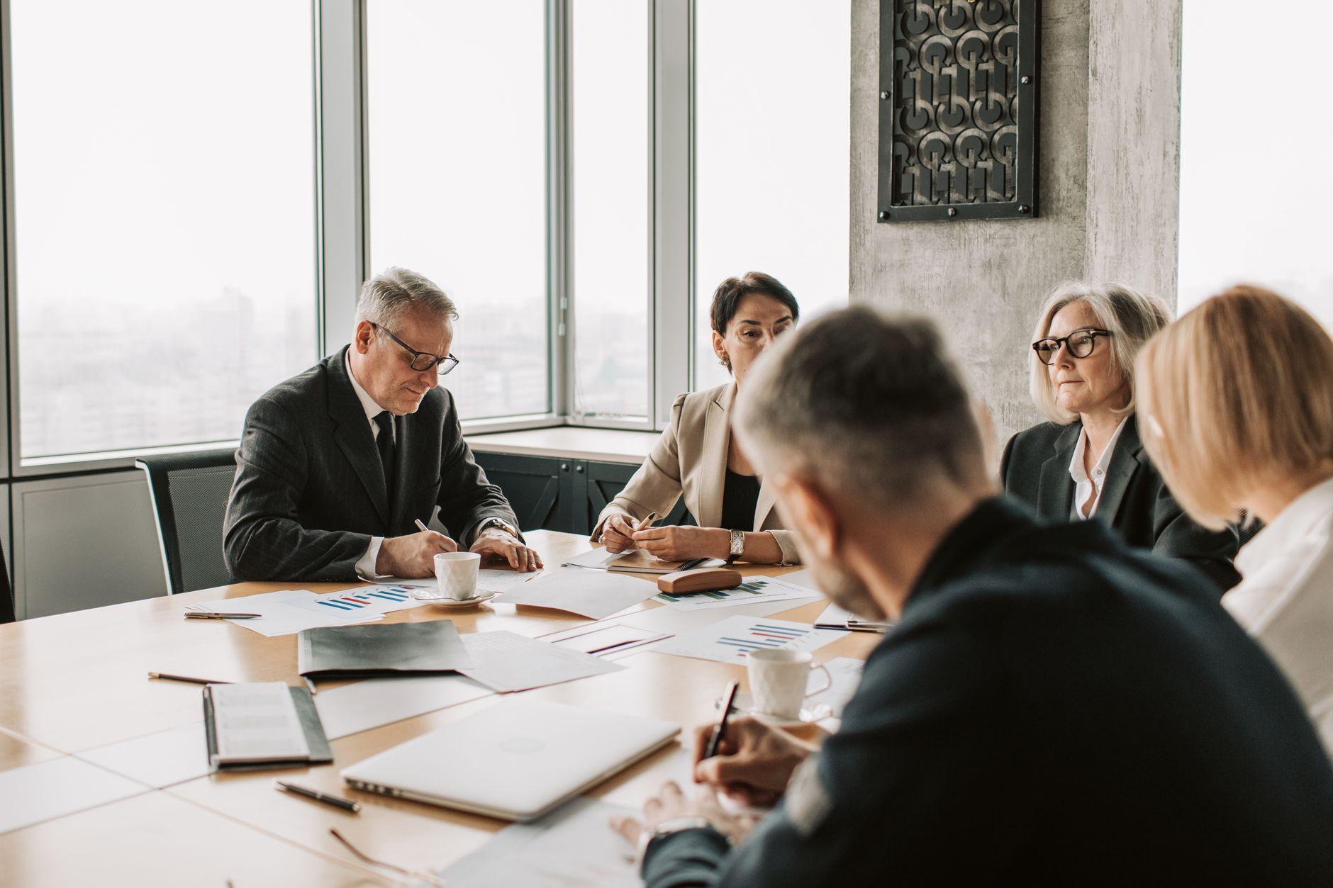 When the Boss Changes and the AI Bet Wobbles: Reading Disney's Leadership Story